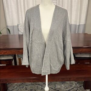 Gray Open-Front Women’s Sweater/Jacket